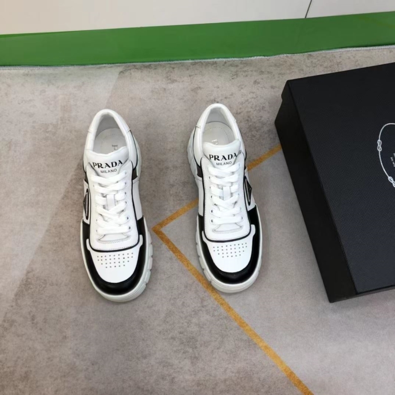 Pra*a sneakers